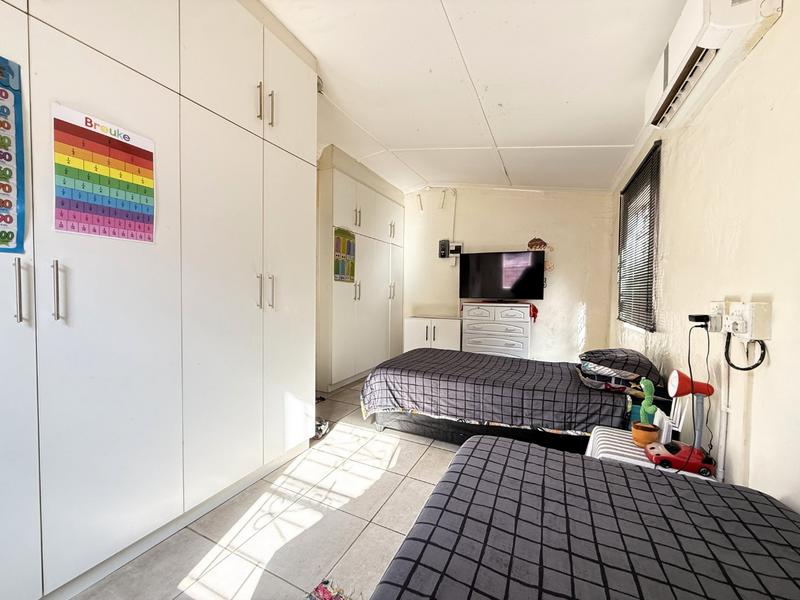 2 Bedroom Property for Sale in West Bank Western Cape